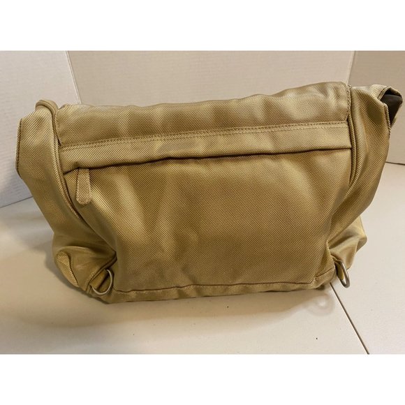 Pottery Barn Kids Convertible 2 in1 Diaper Bag Messenger/Backpack + Changing Pad - Picture 12 of 16